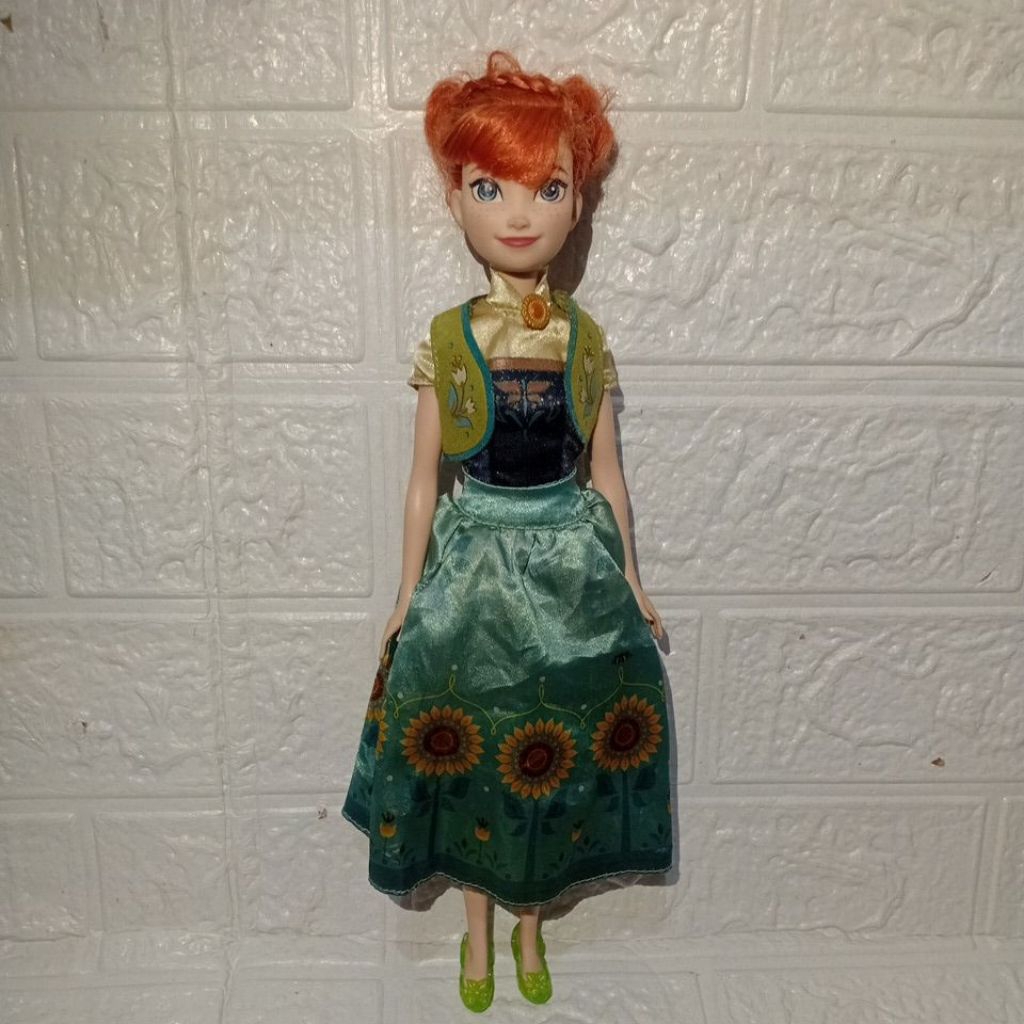 Barbie Mattel Frozen Anna Preloved