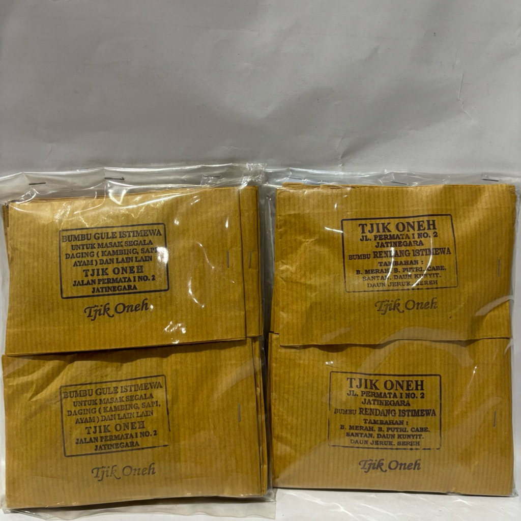 

Tjik Oneh Bumbu masak Rendang dan Gulai (Isi 10pcs/pak)