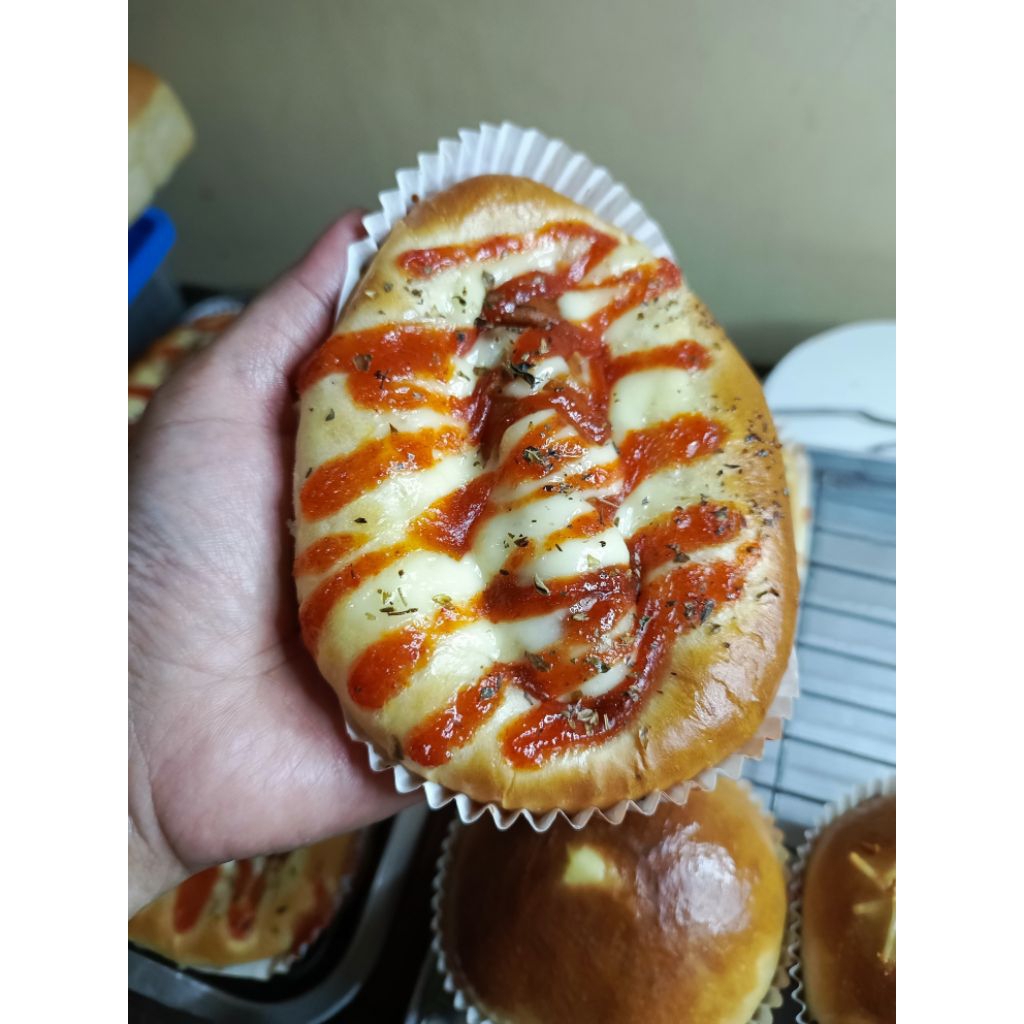 

ROTI SOSIS FRESH FROM BIMNS