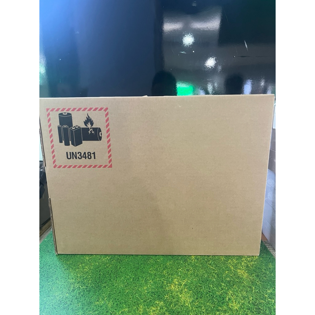 Macbook air m4 16/256gb new garansi Ibox
