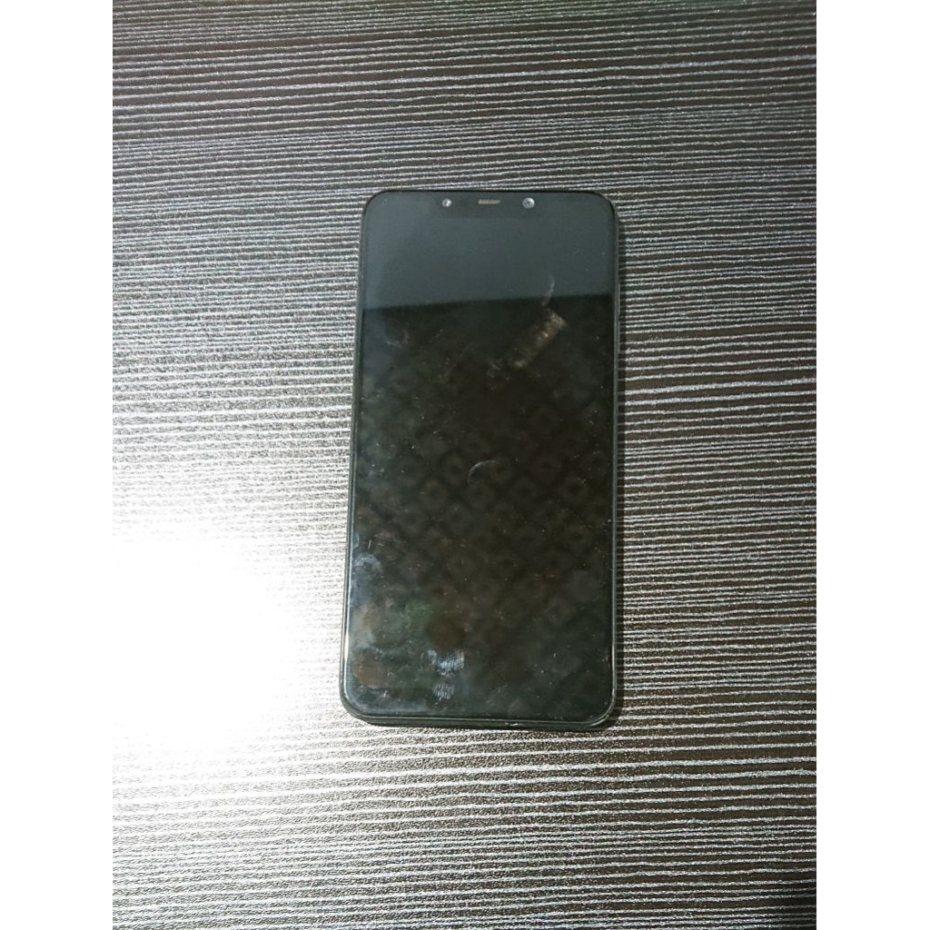 pocophone F1 (Matot)