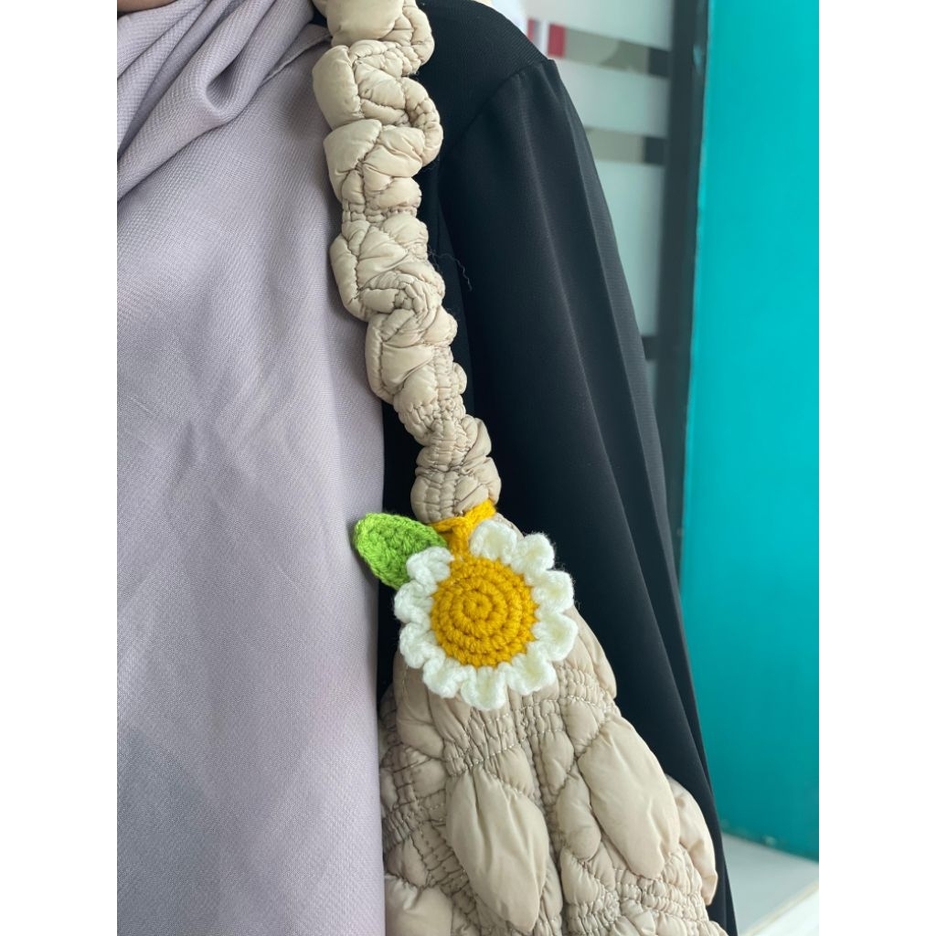 Hiasan tas rajut bunga Daisy