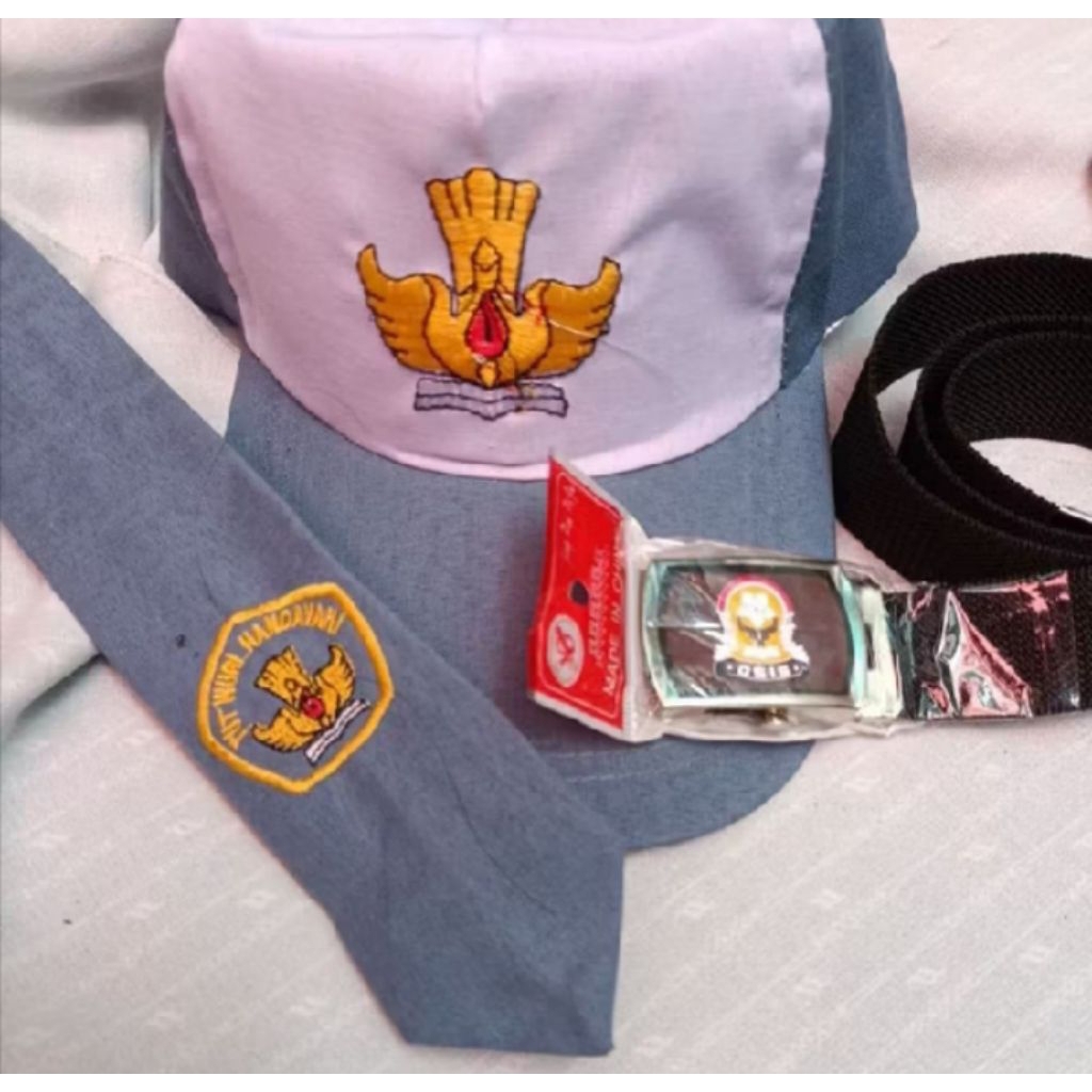 PAKET TOPI SMA PUTIH SMA POLOS(TDS)TOPI DASI SABUK