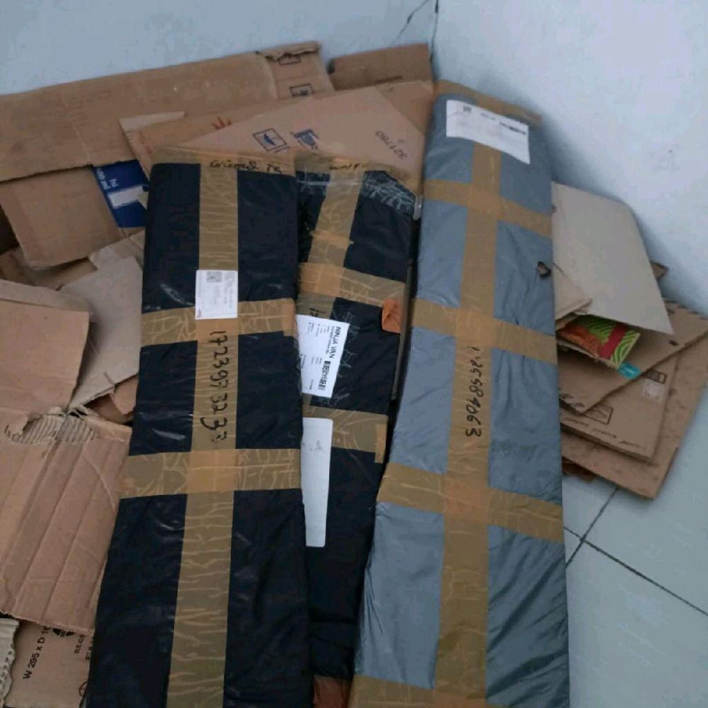 

Kardus Packing Kosong 1jumbo warna bisa milih