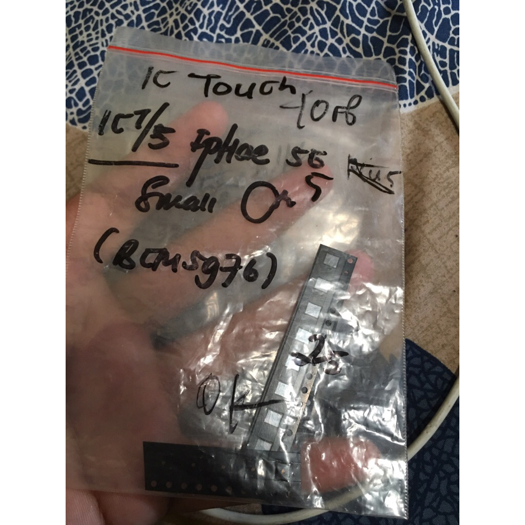 IC TS TC touch ip iphone 5 5g BCM5976-COKUB6G ipad mini 4 touchscreen layar sentuh dan persamaannya