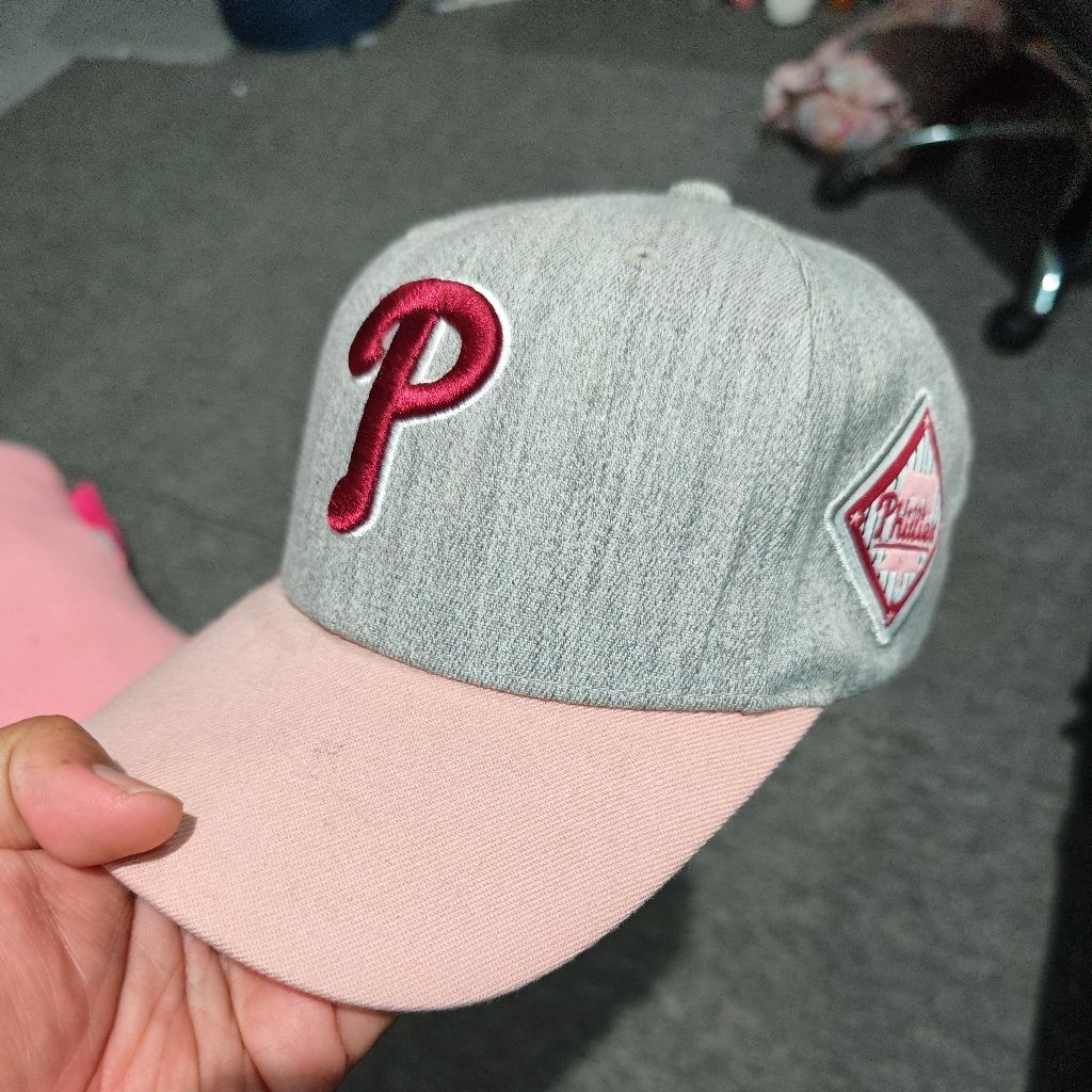 Topi MLB Phillies Preloved