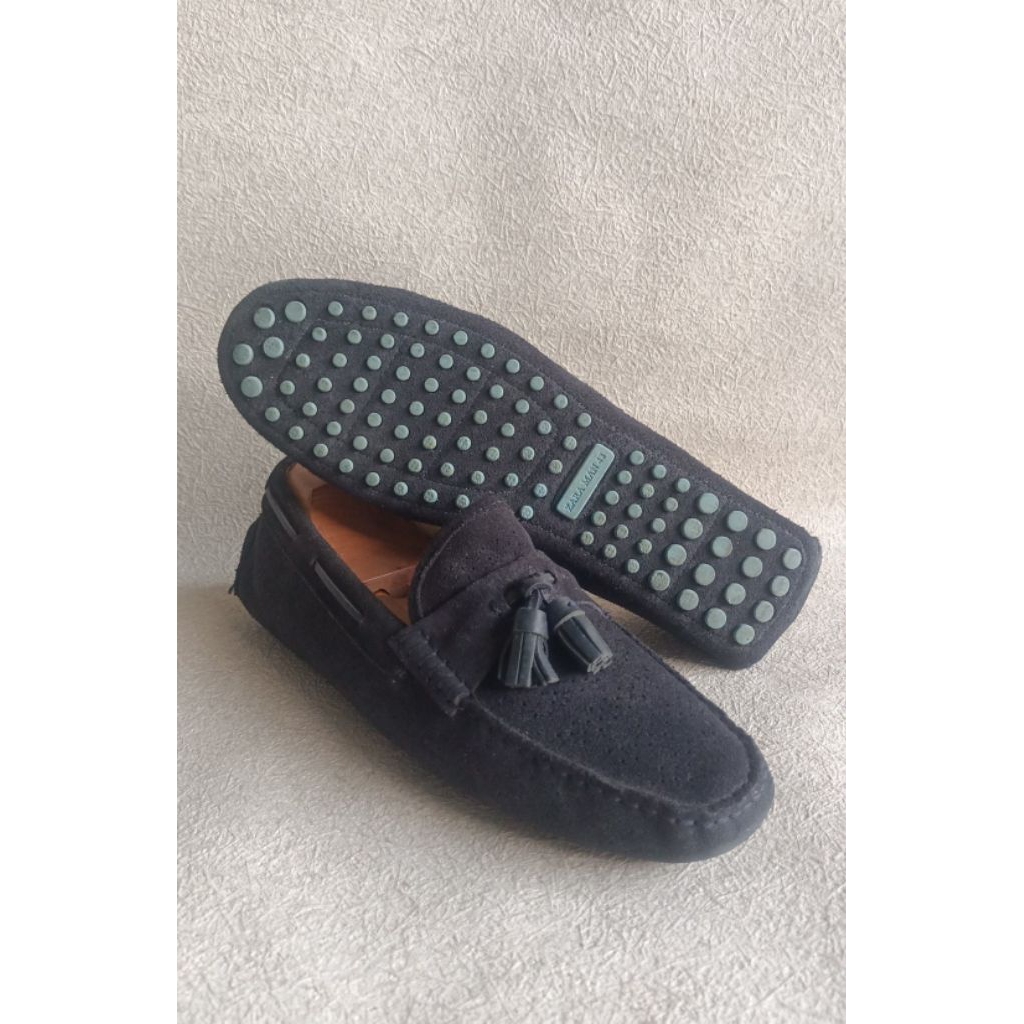sepatu second branded Zara Man