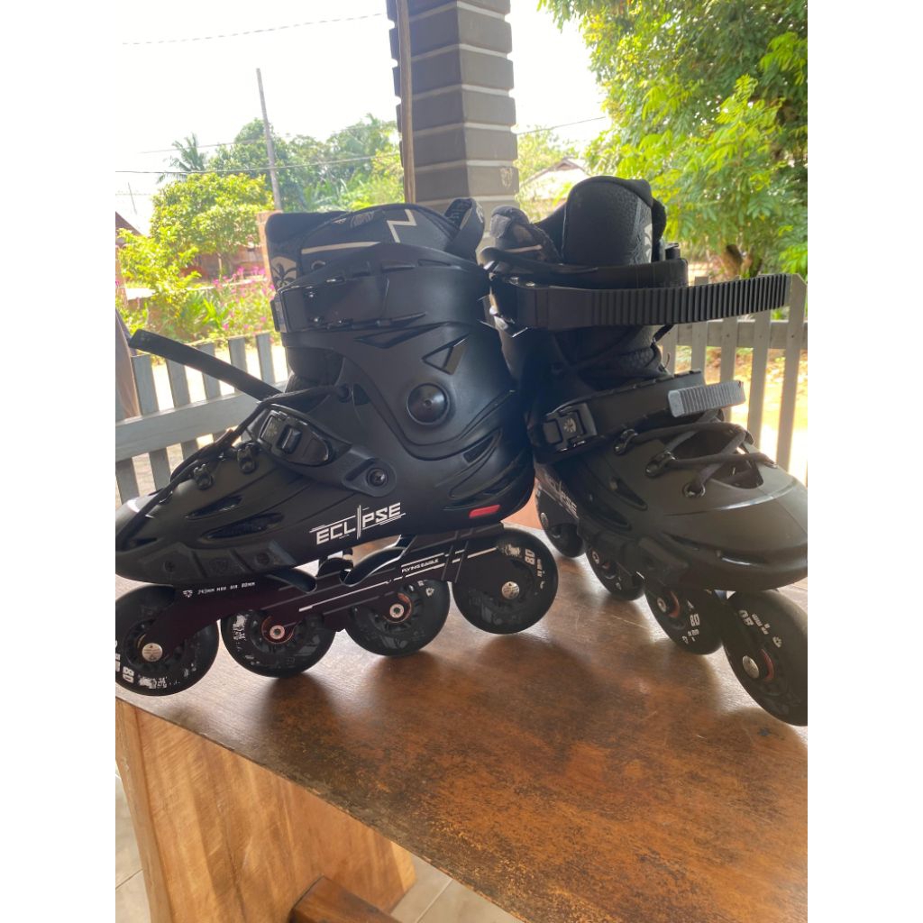 Preloved Inline skate (Sepatu Roda) Flying Eagle F5S Eclipse