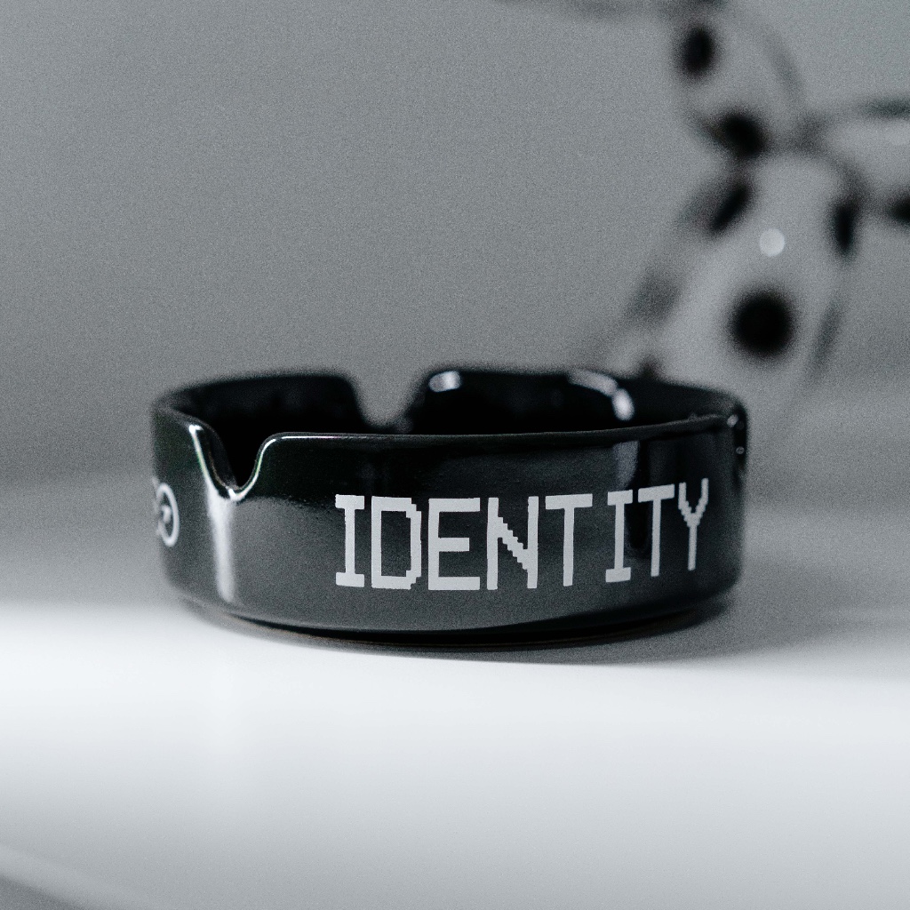 807 IDENTITY Ashtray Black