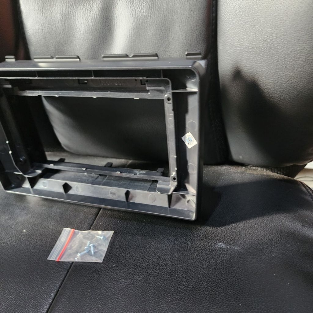 frame head unit android 10 inch mobil suzuki ertiga 2012-2017