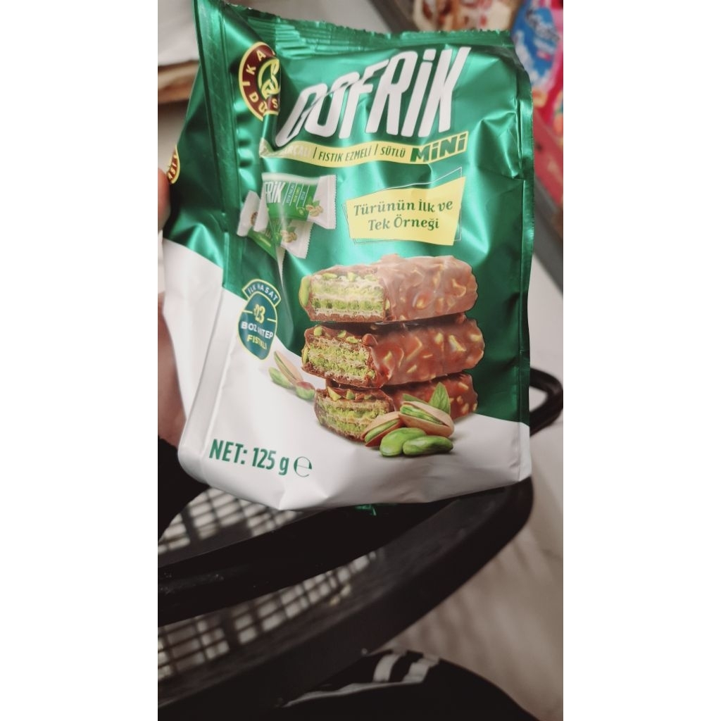 

Gofret Renyah Isi Selai Pistachio isi 10