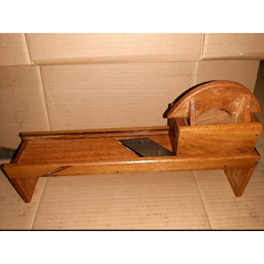 PEMOTONG / PENGIRIS BAWANG UK KECIL (32 cm) BAHAN KAYU ULIN ASLI 100%