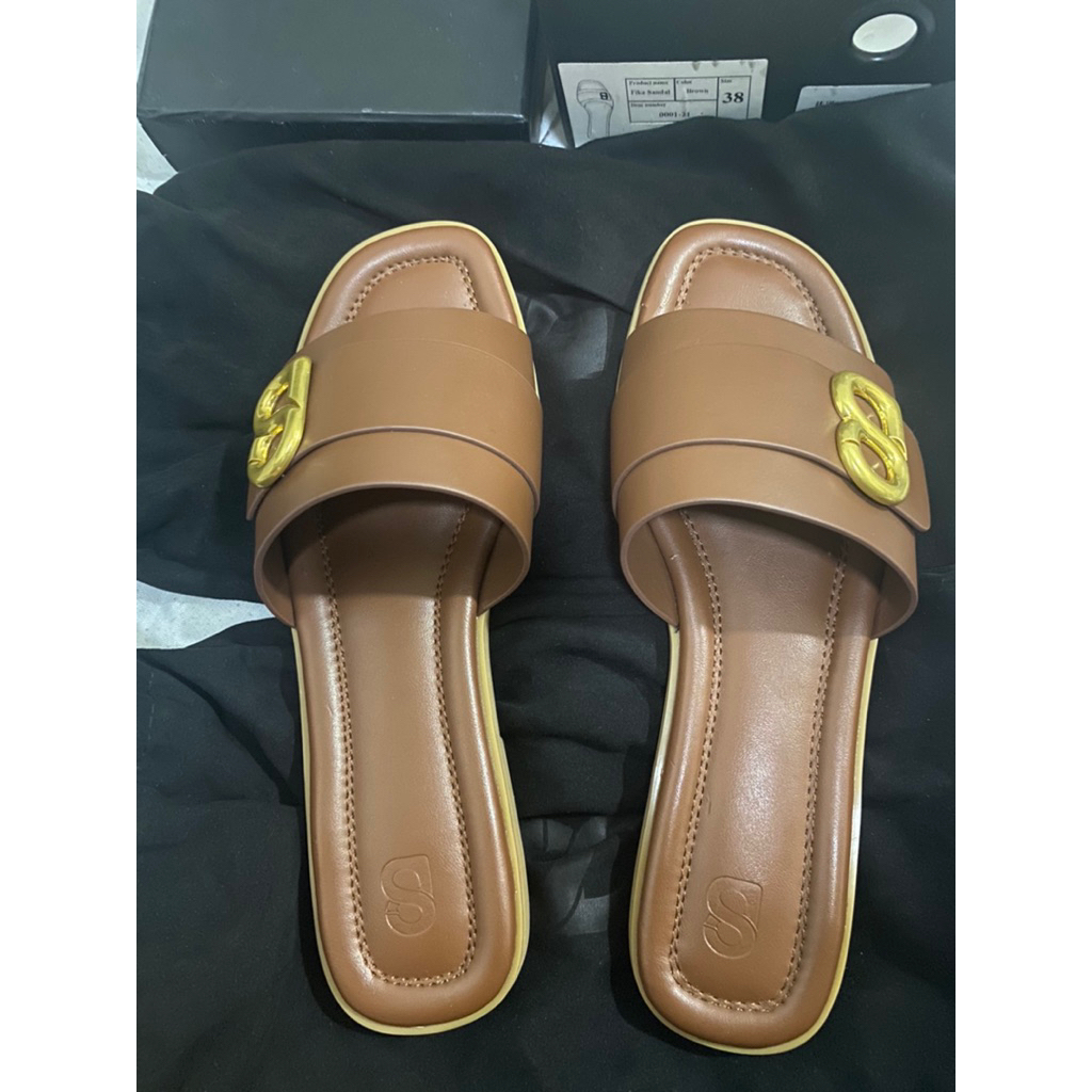 fika sandal buttonscarves new