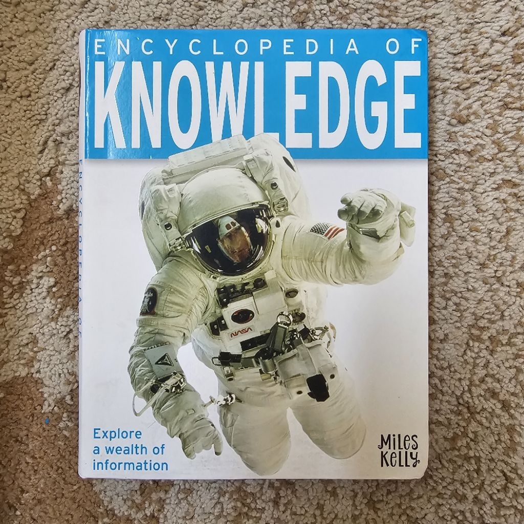 buku Encyclopedia of Knowledge (preloved)