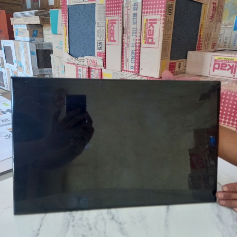 Ikad Keramik Dinding 25x40 DX 3770 Hitam Glossy