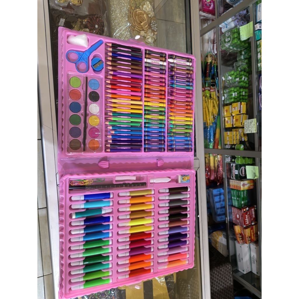

ART SET COLOURS (ISI 150 PCS)