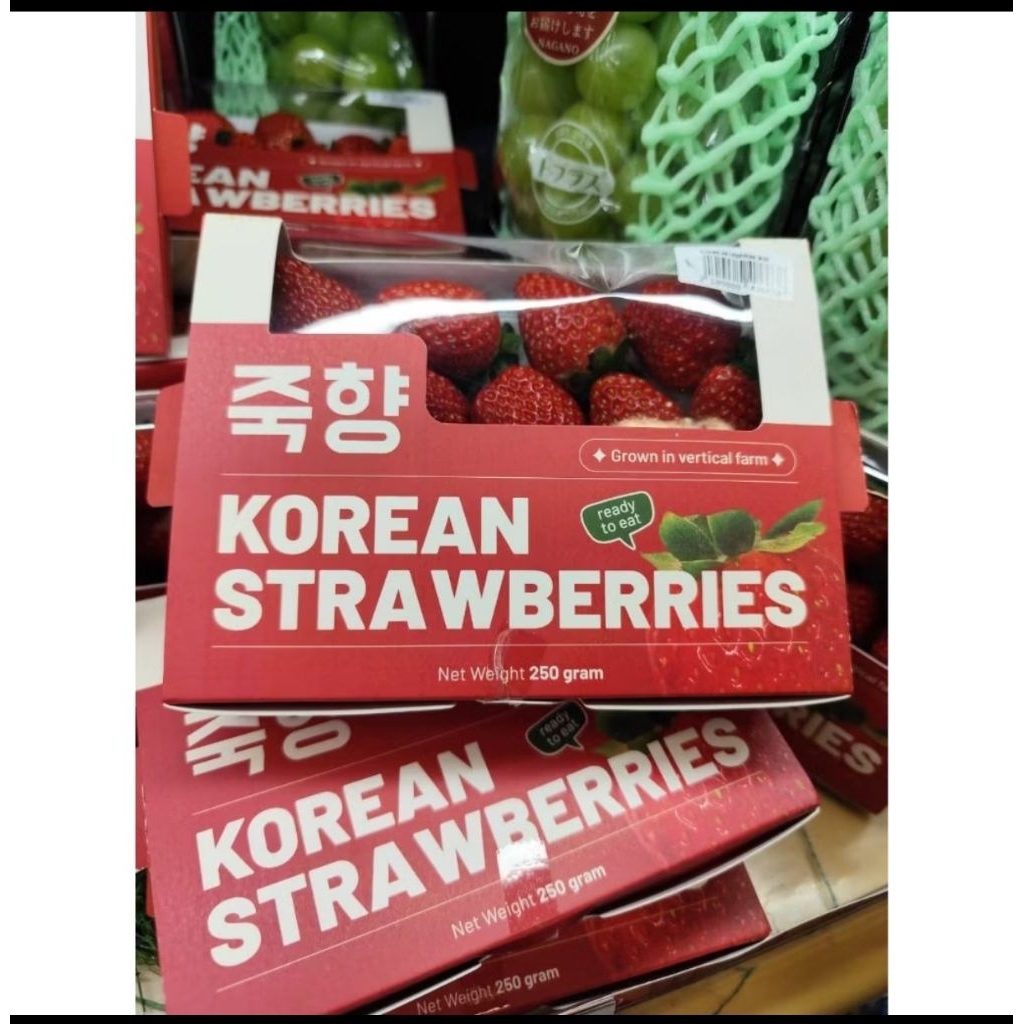 Buah strawberry Korea import manis strawberry premium Korea 250 gram