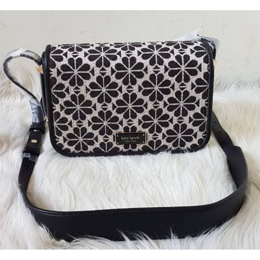 

tas flower flap xbody 23x17 cm