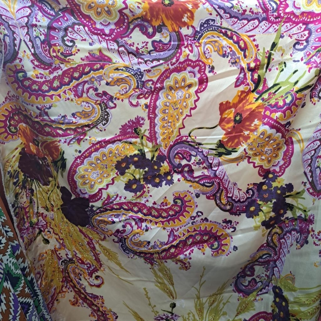 kain satin motif - kain satin baby silk premium - kain satin import - kain satin luxury - kain satin