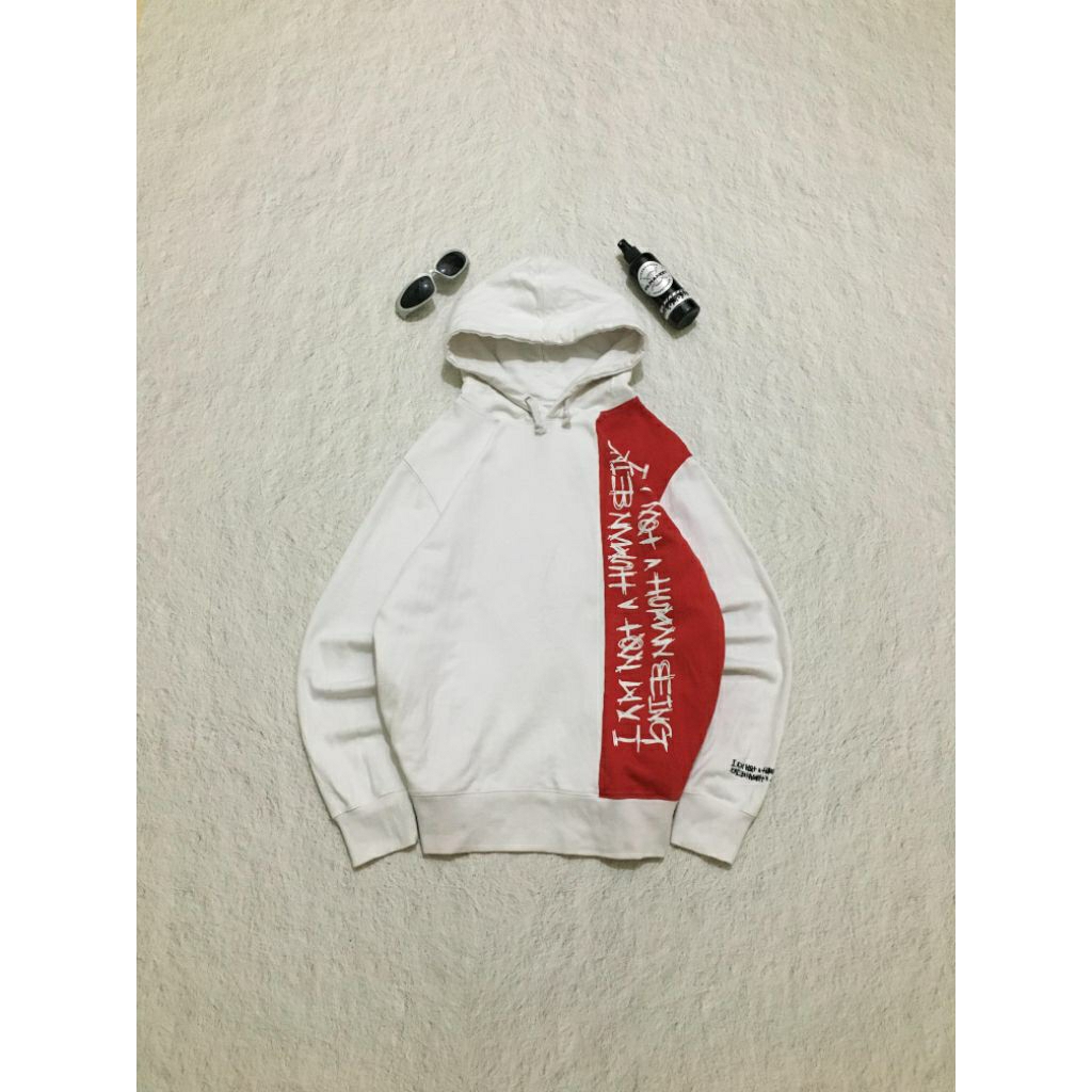 Hoodie Im Not Human Being