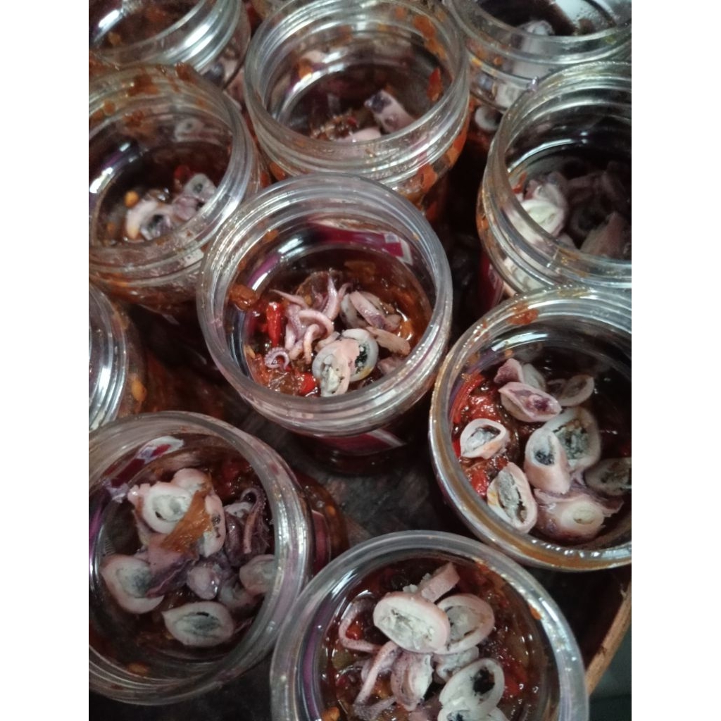 

sambal baby cumi,sangat lezat di temani nasi