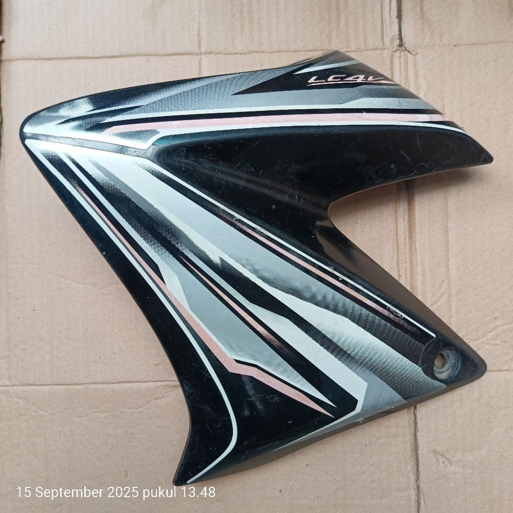 cover sayap tengki yamaha vixion old sebelah kiri 2009/2012 original