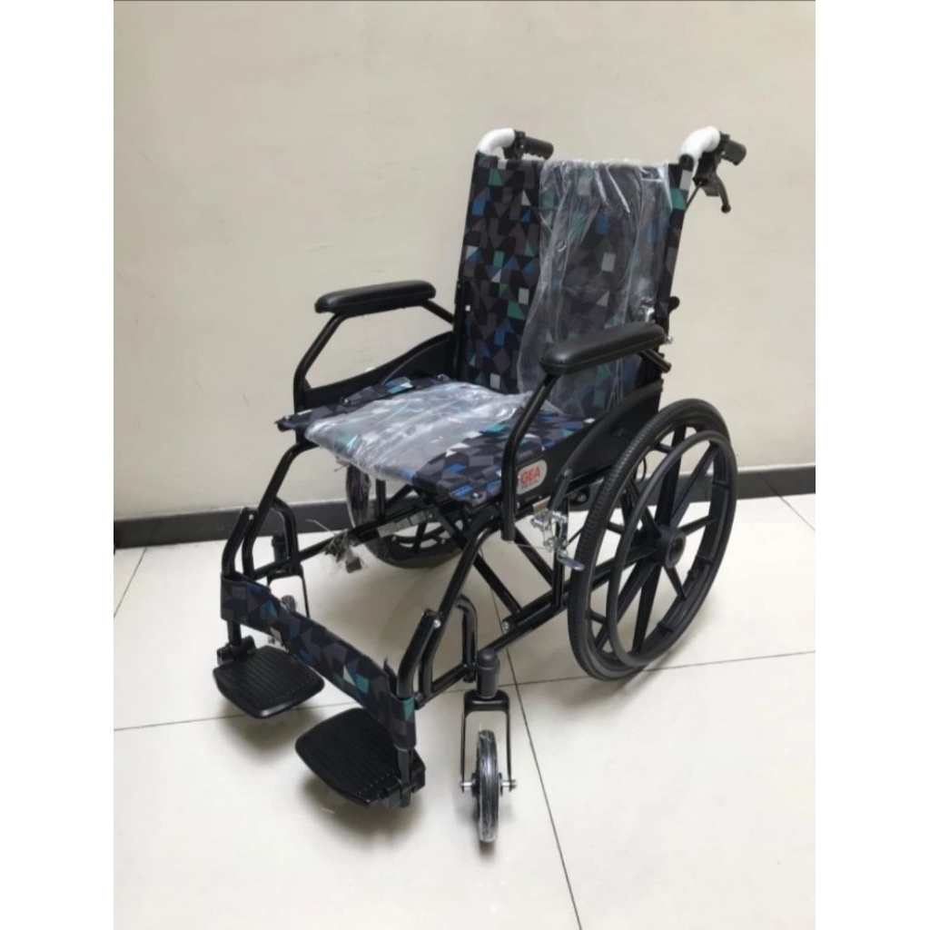 Kursi Roda GEA Fs 863