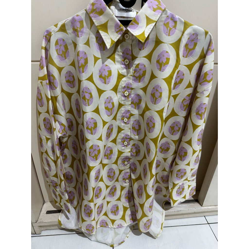 preloved top corry altha nadjani