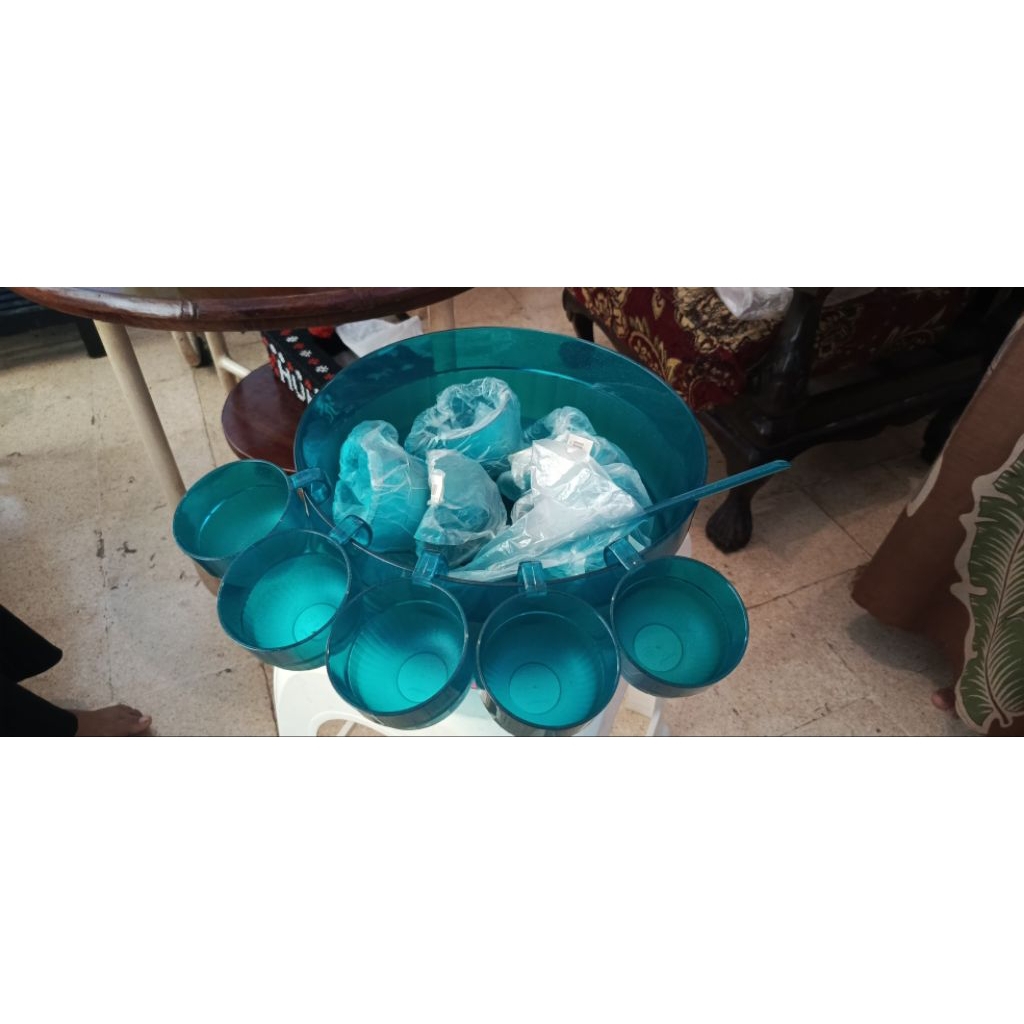 WTC watercolor Collection / wadah sup buah Tupperware