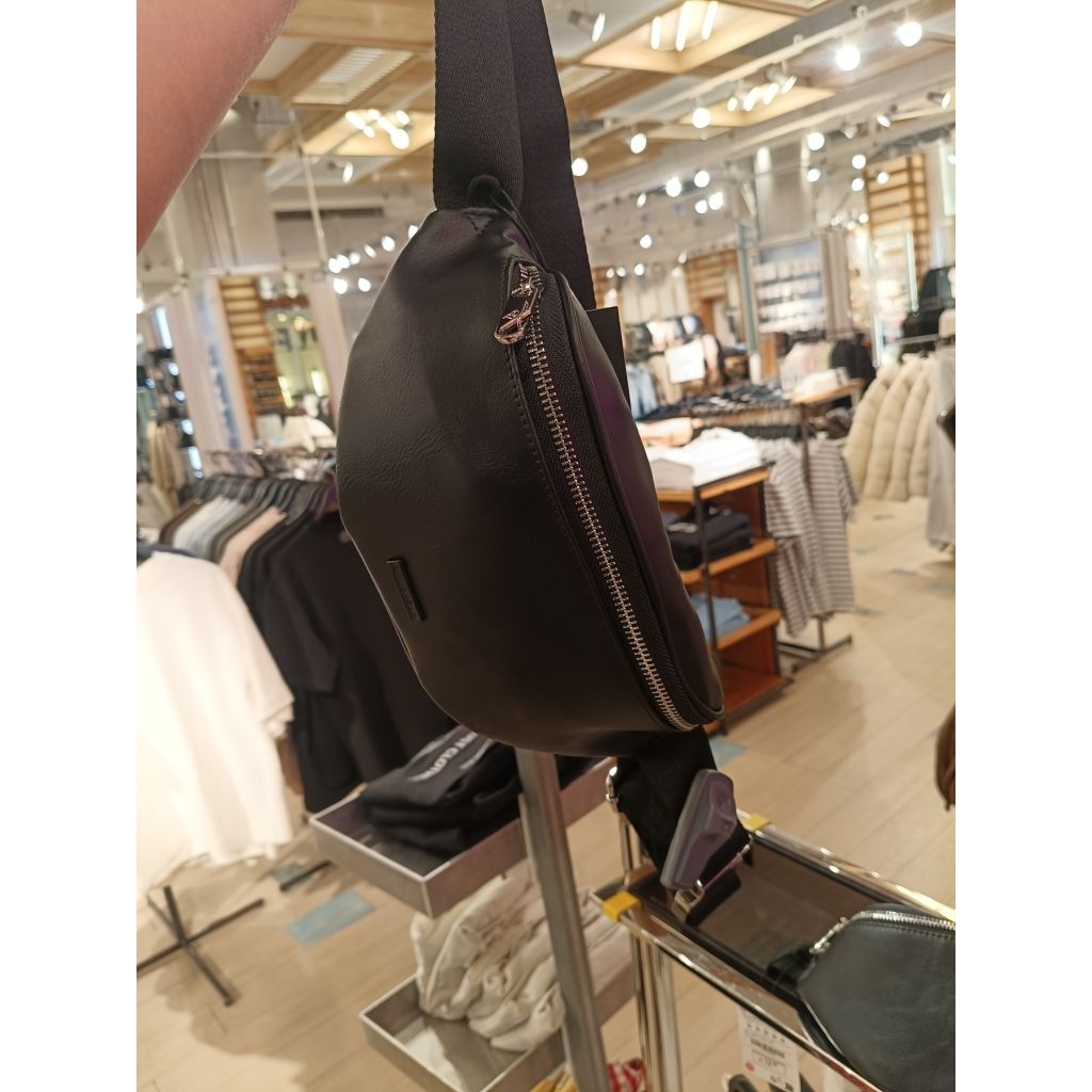 Tas Selempang Pria PULL&BEAR ORIGINAL #5016440