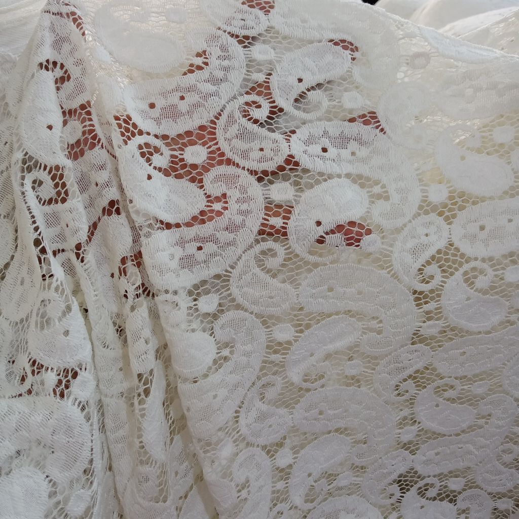 kain Brokat semi prada - kain brokat katun - kain brokat import bw