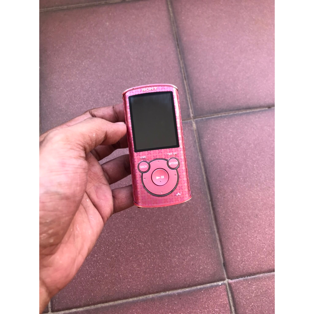 sony walkman NWZ-E463 warna pink