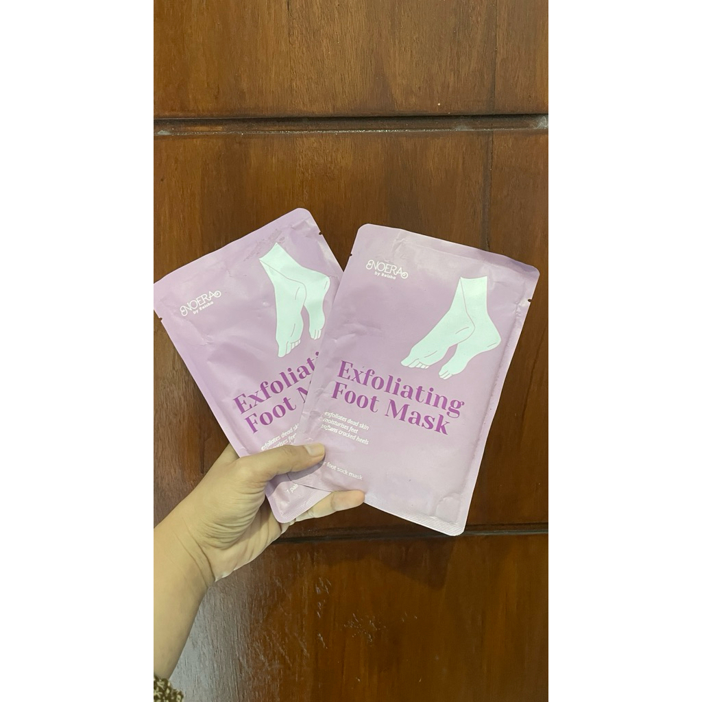 NOERA EXFOLIATING FOOT MASK