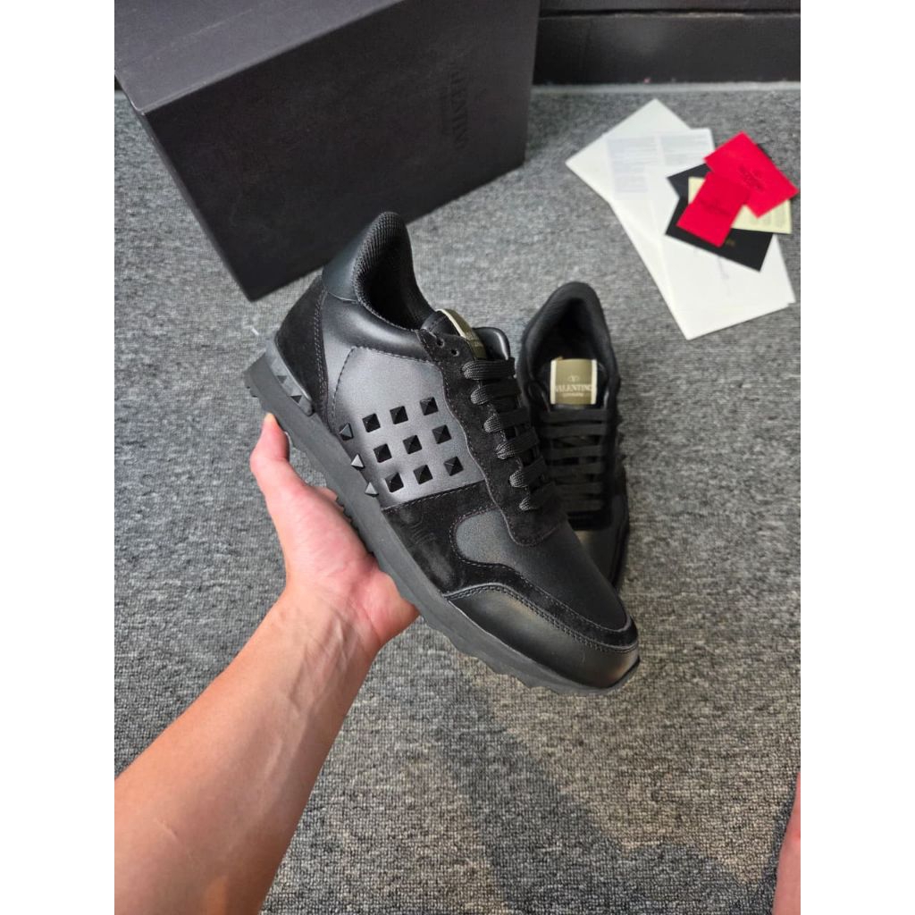 SEPATU SNEAKER PRIA VLTN11138 BLACK BRANDED