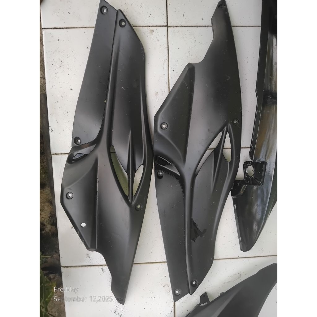 Cover Aki Suzuki Skywave 125