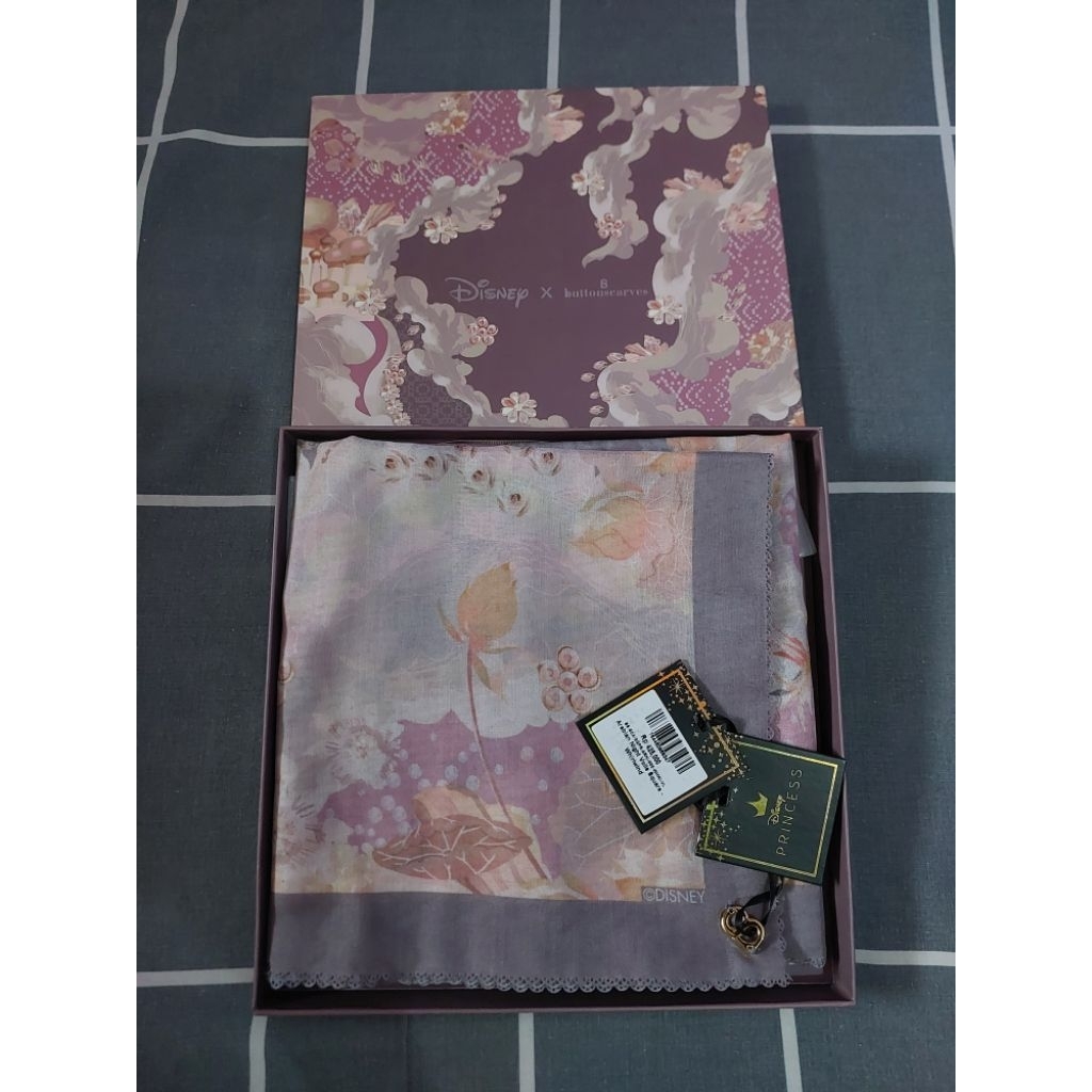 Buttonscarves Arabian Night Whirlwind
