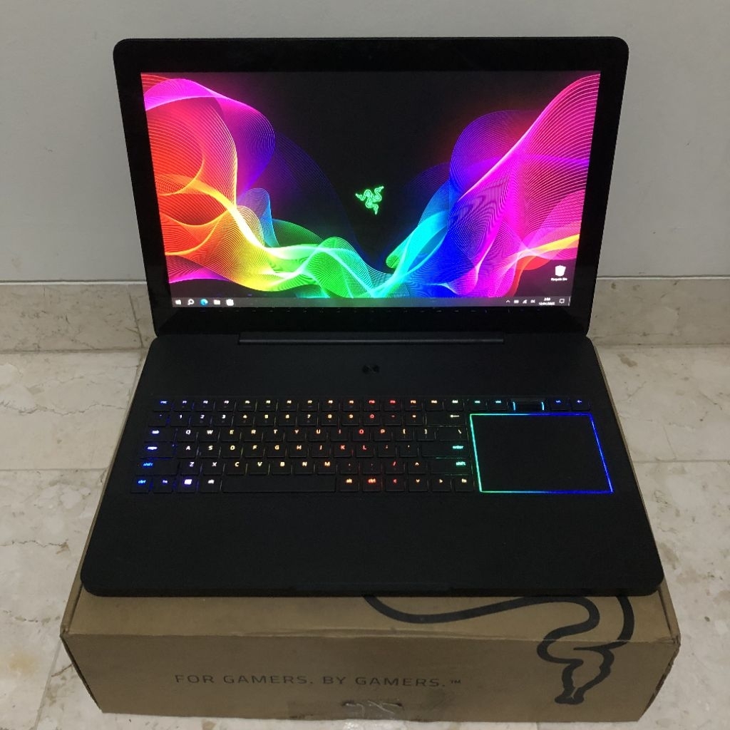 Razer Blade Pro 17 4k Touchscreen i7 Gtx 1080 8gb Ram 32gb Ssd 1tb