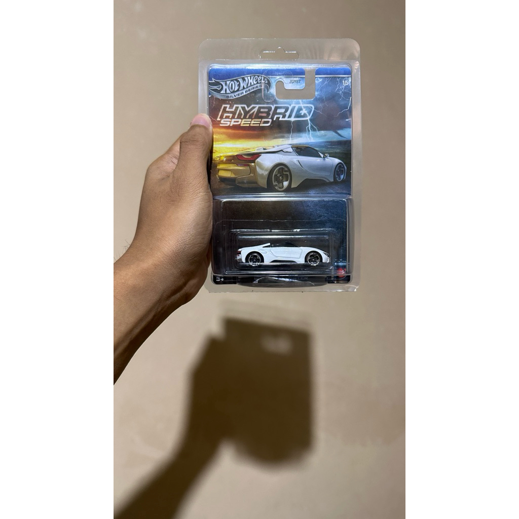Hot Wheels Hybrid Speed BMW i8 Roadster