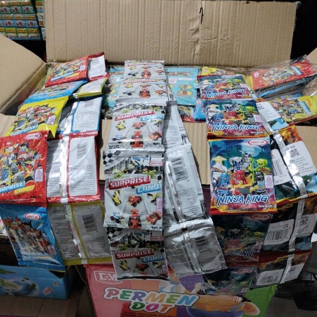 SWEET ME LEGO SURPRISE CANDY 10 PCS