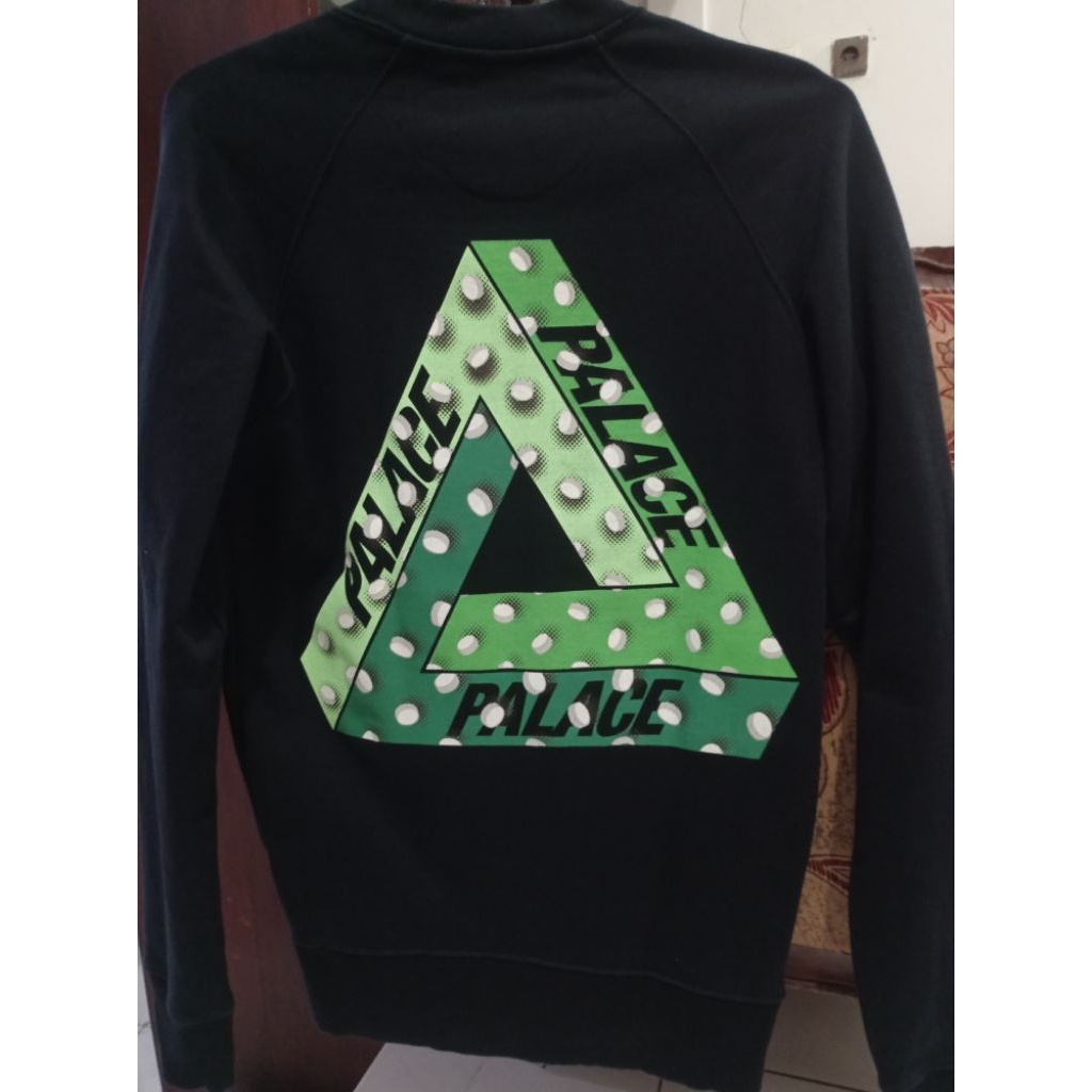 Crewneck Palace skateboard