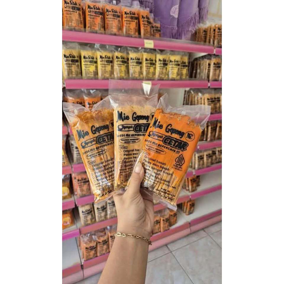 

Mie Gepeng Premium 150g Nyonyah CETAR Pedas Gurih