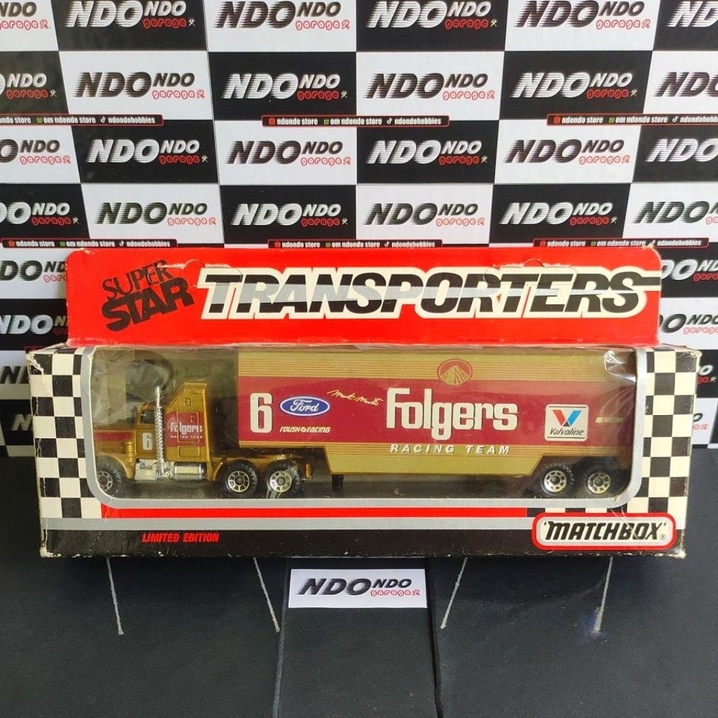 Matchbox Super Star Transporters Nascar Folgers Valvoline Racing Team #6 Mark Martin