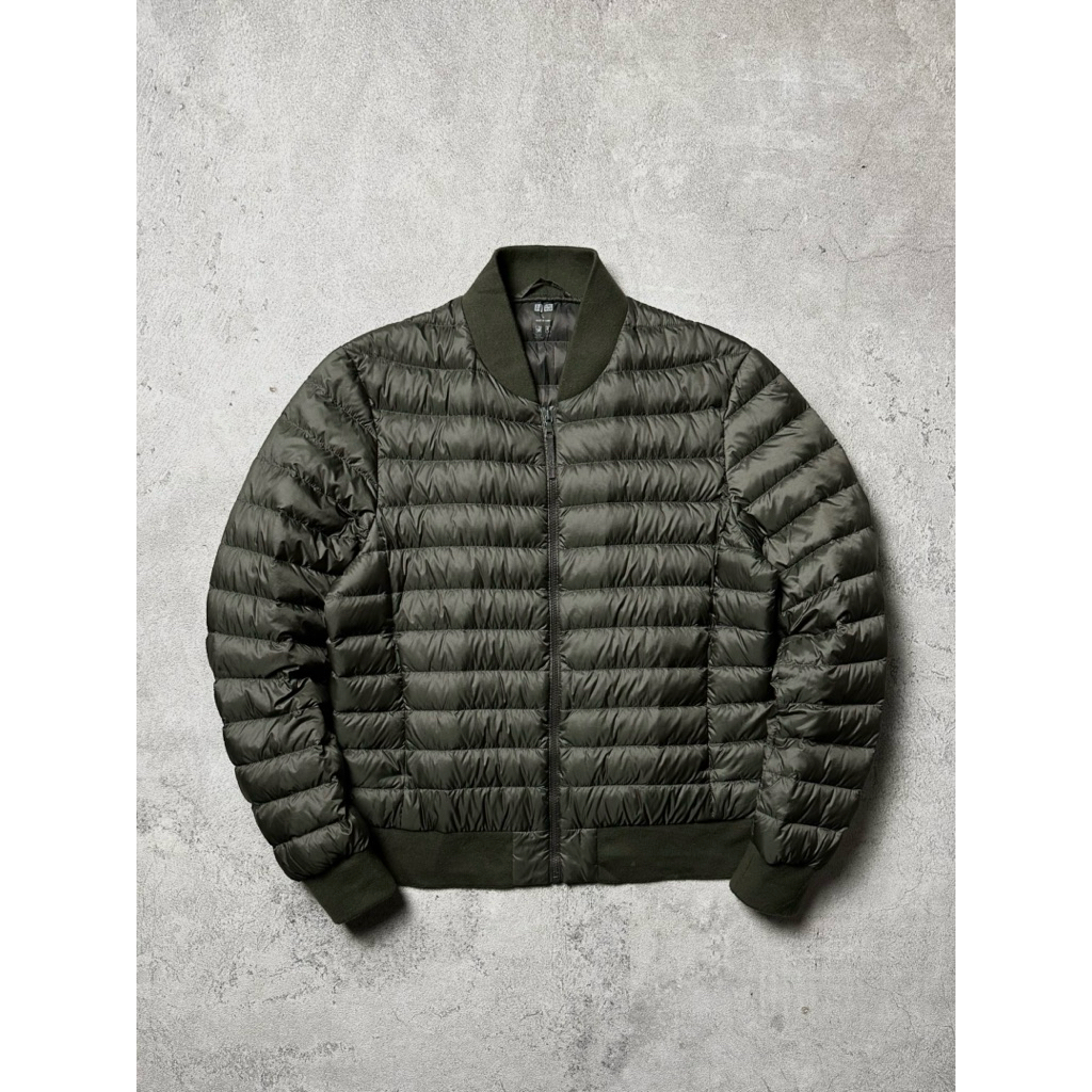 UNIQLO ULTRALIGHT BOMBER JACKET