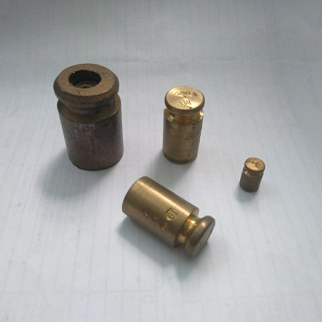 Anak Timbangan/Batu Timbangan