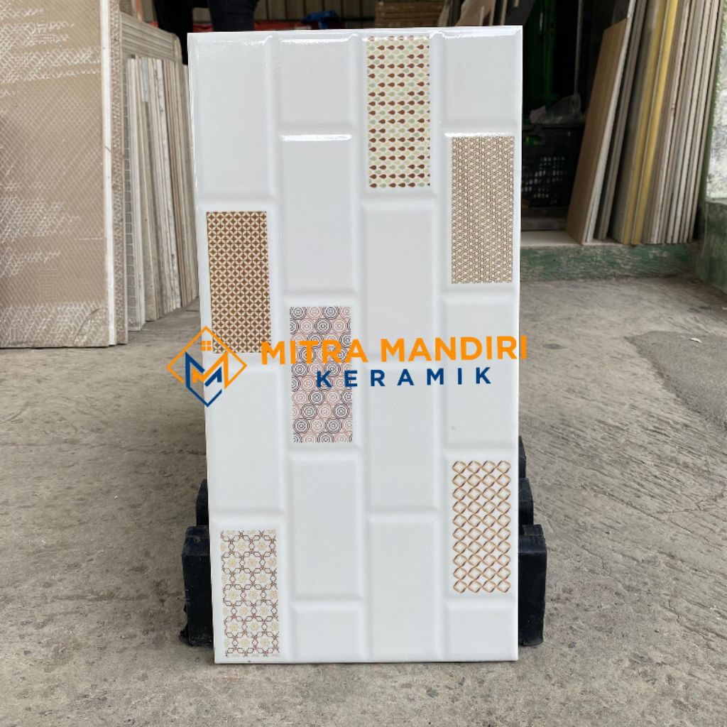 Keramik Dinding 25x50 Firenze Beige/Glossy/Uno/ 1 Dus