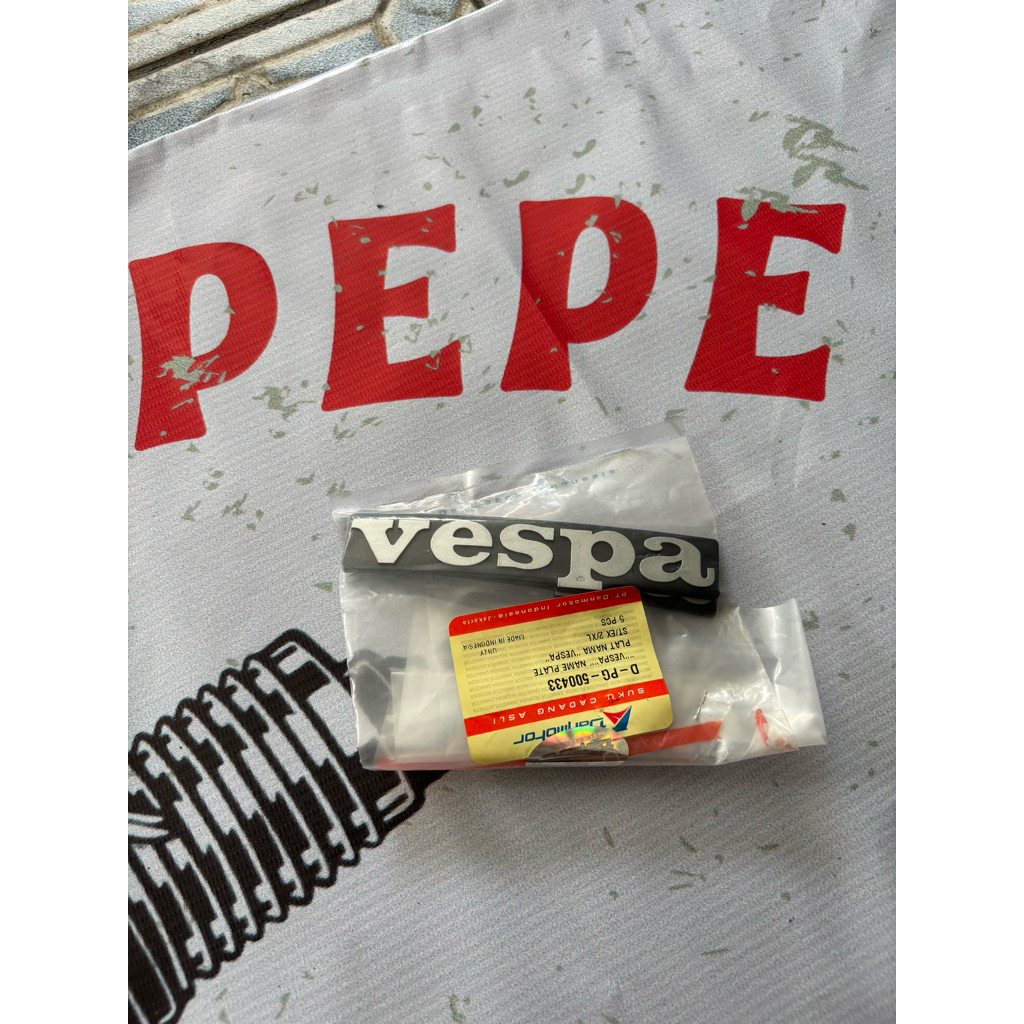 emblem vespa original danmotor