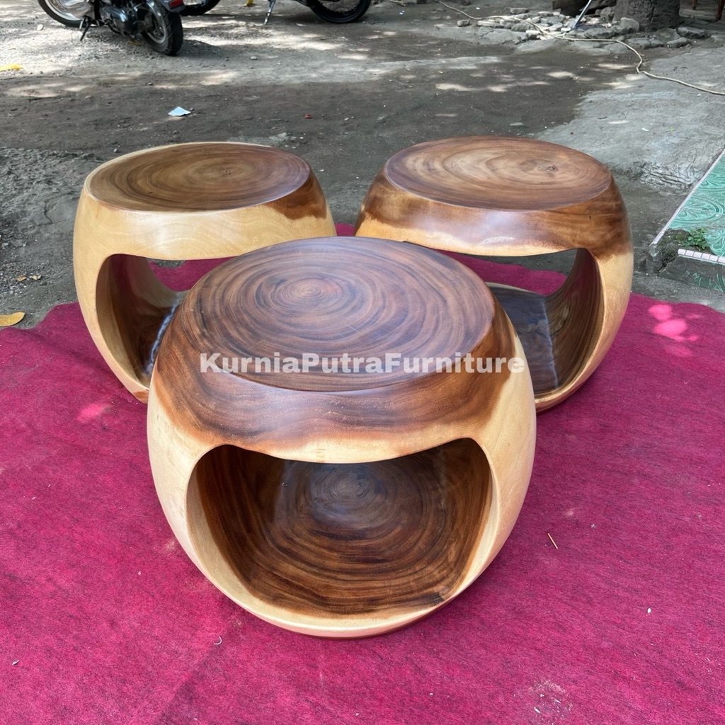 Stool Bulat Kayu Trembesi / Stool Bolong Alami Trembesi / Stool Trembesi