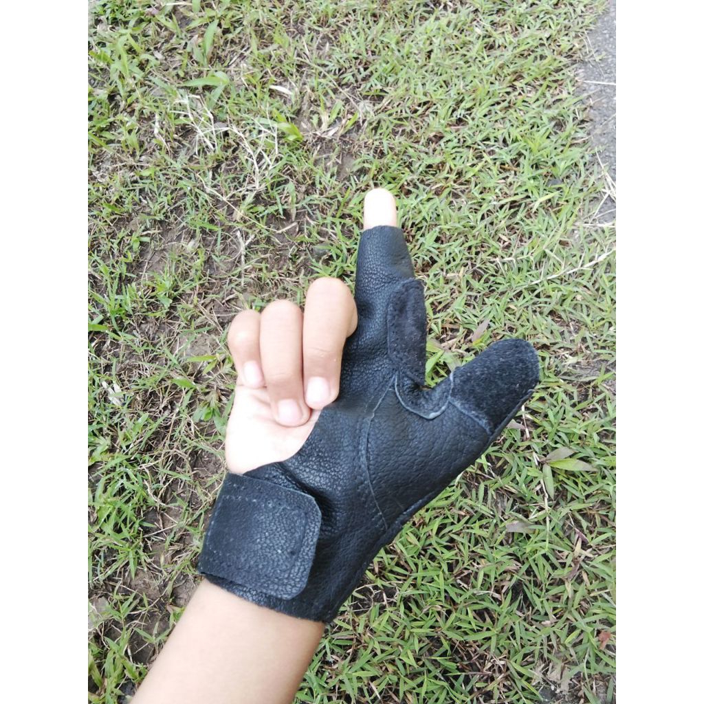 Sarung Tangan Panahan Anak Kulit Asli – Nyaman & Melindungi Jari
