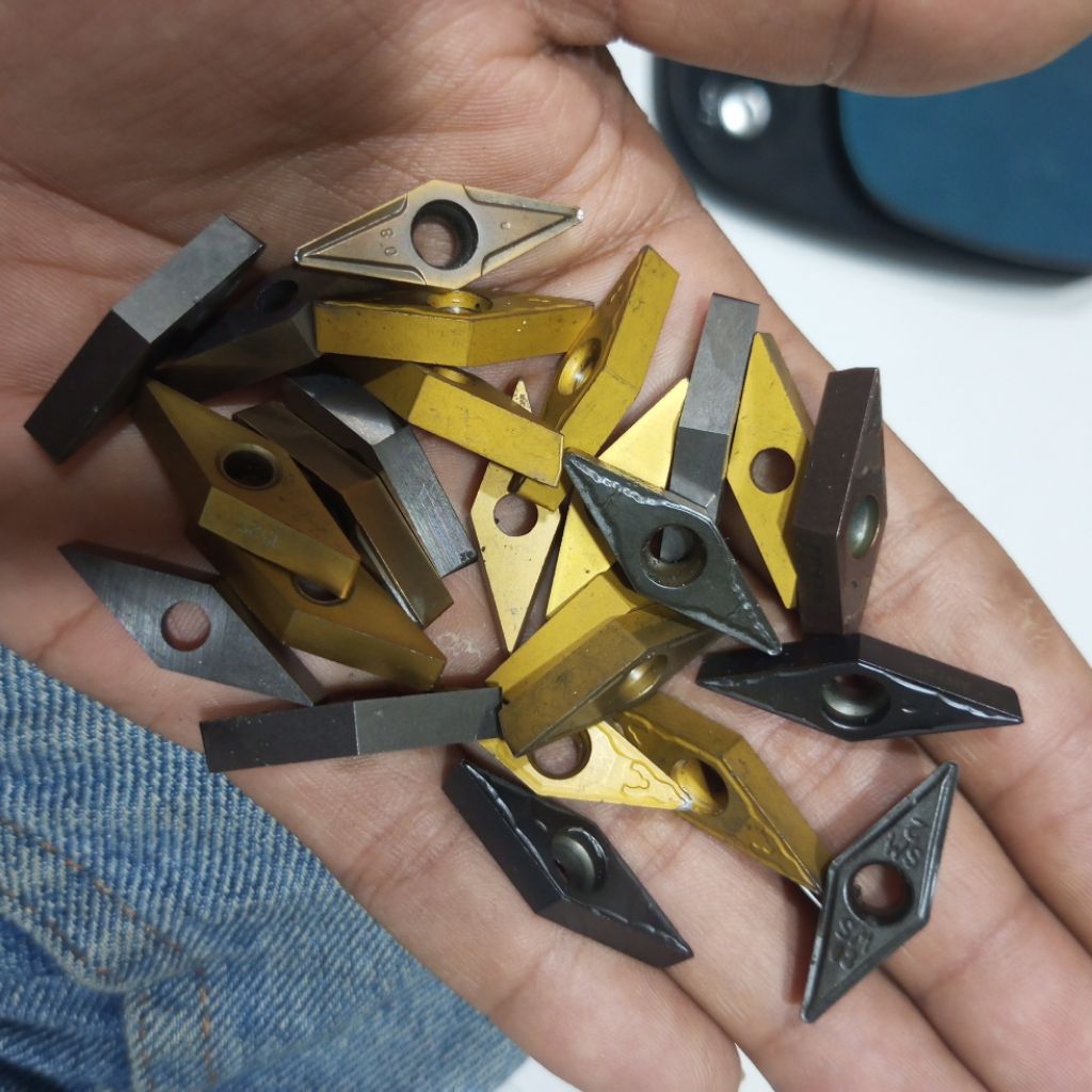 Insert bubut VCMT1604 Carbide pahat BUBUT VBMT16  Bekas mulus