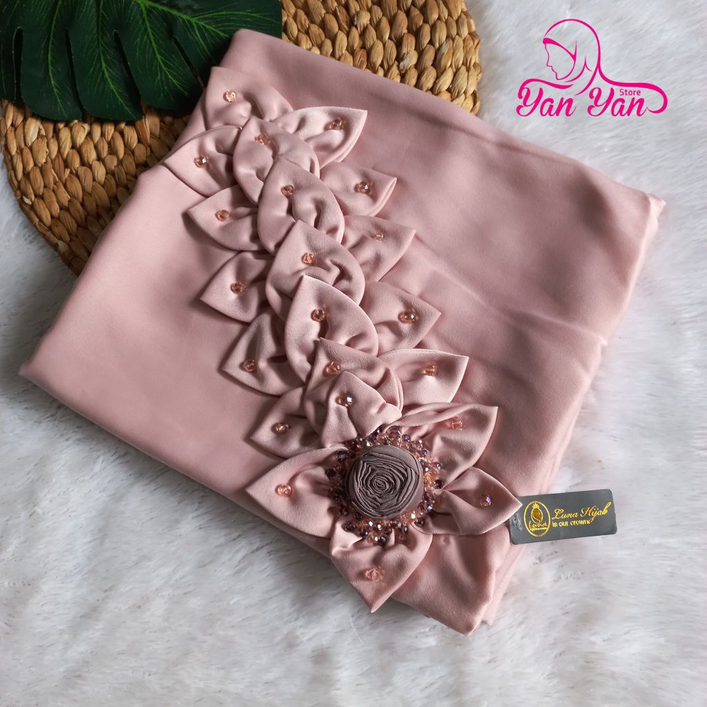 Segiempat Syar'i Satin Bunga Kristal By Luna Hijab Untuk Pesta Elegan Mewah Halus Tebal Bestprice